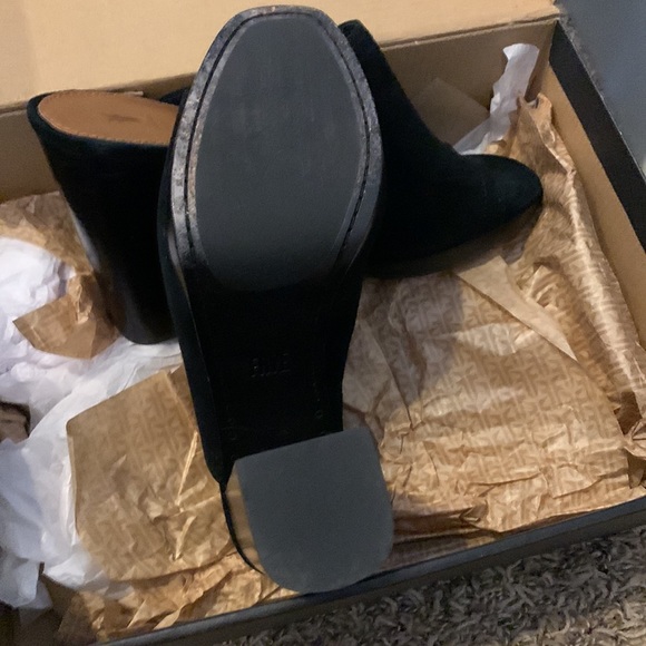 Frye Karissa mule black suede stacked heel size 8.5 - Picture 3 of 6